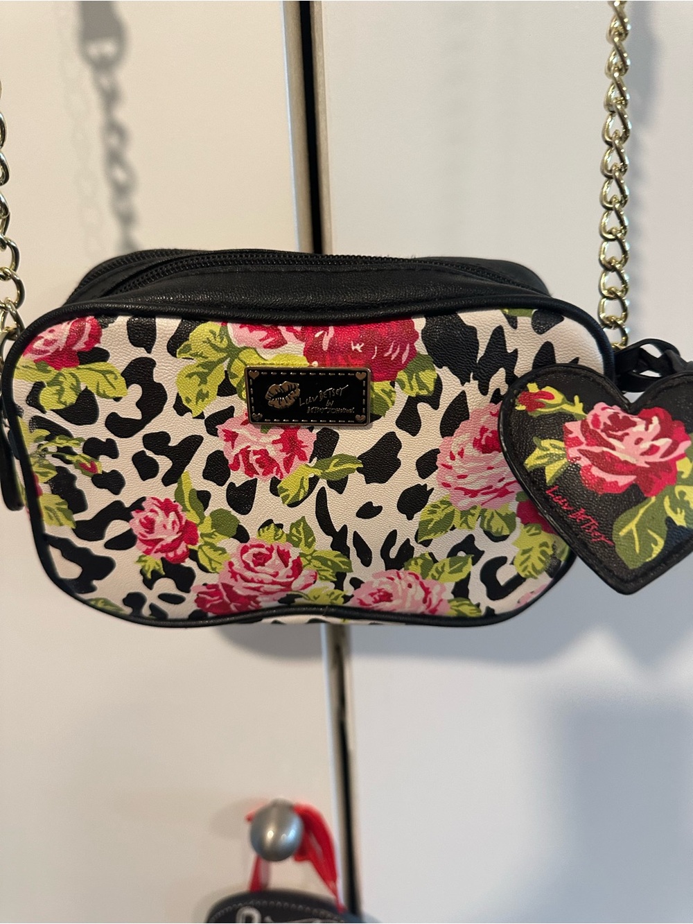 Luv Betsey Johnson Floral Purse Crossbody Bag Leather Gold Chain 5"x 7"x3"